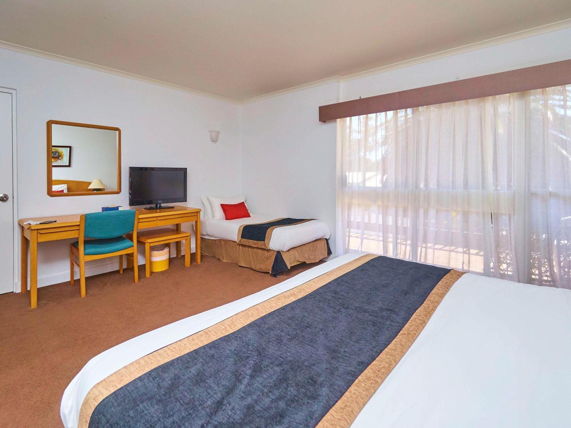 Breakfree Wirrina Cove Hotel Exterior photo